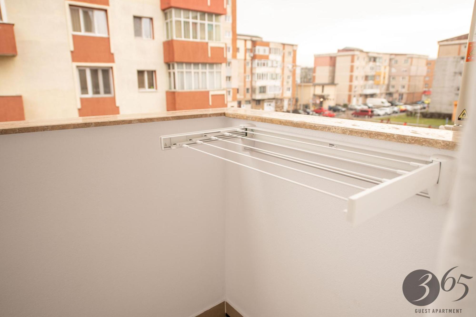 365 Guest Apartment Hunedoara Exterior photo